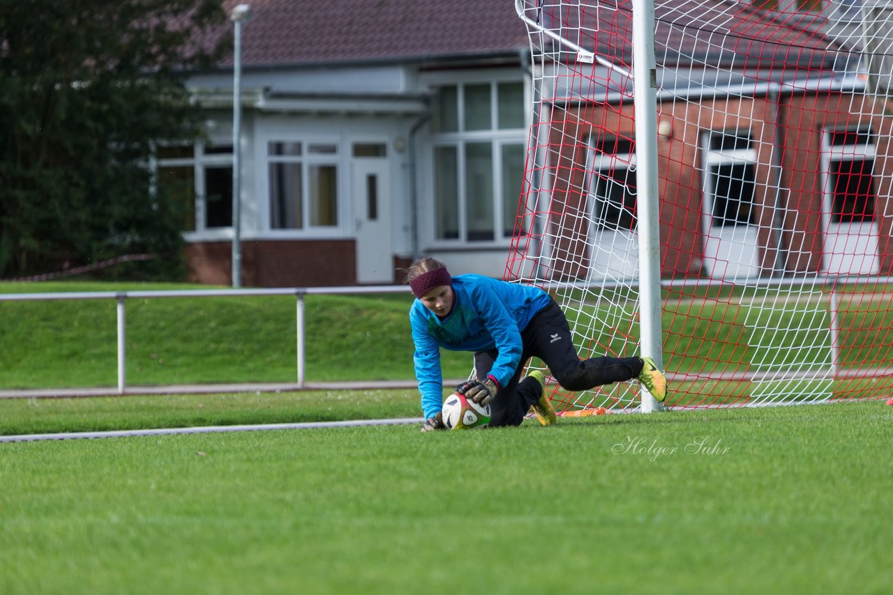 Bild 67 - B-Juniorinnen TSV Schoenberg - Holstein Kiel : Ergebnis: 0:23